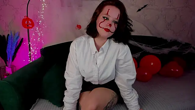 Violet Ferguson online show from 11-01-25, 05:40