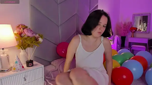 Violet Ferguson online show from 10-04-25, 11:23