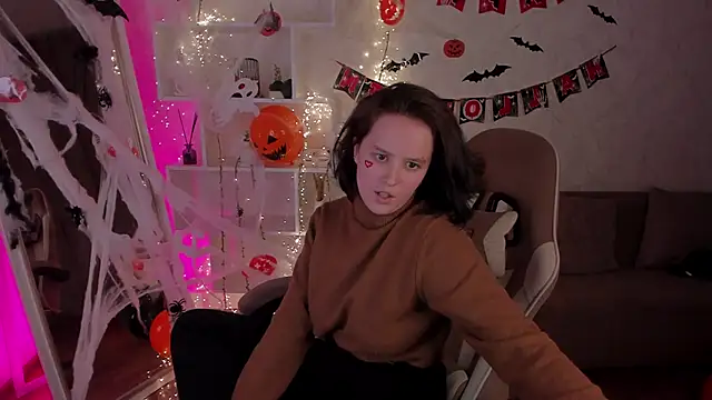 Violet Ferguson online show from 10-29-25, 06:40