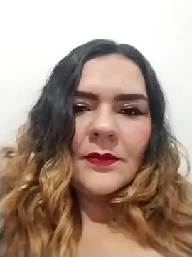 Snapshot of coral_marley chatting on 10-18-25, 01:18 coral marley online show from 10-18-25, 01:18