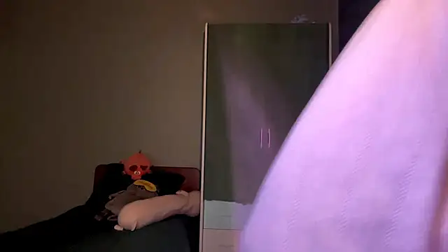 EmiIyKitty online show from 11-12-25, 07:51