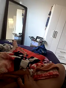 MCLZK online show from 11-10-25, 06:24