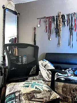 MadamLeRouge online show from 12-04-25, 02:16