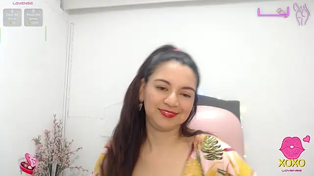 Snapshot of astrolover_ chatting on 10-13-25, 12:12 astrolover  online show from 10-13-25, 12:12