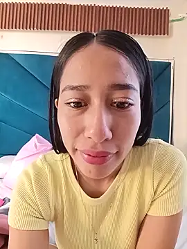 Amelia Rivas online show from 10-15-25, 05:21