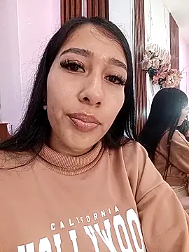 Amelia Rivas online show from 12-17-25, 07:19