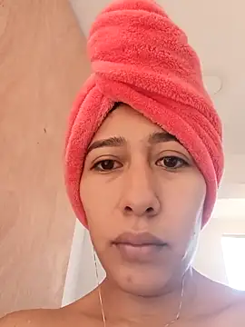 Amelia Rivas online show from 10-25-25, 02:07