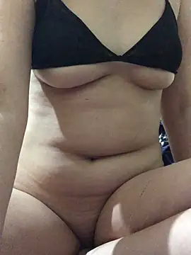 Snapshot of wissal16 chatting on 12-21-25, 12:46 wissal16 online show from 12-21-25, 12:46