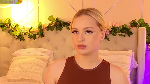 EllyLinn online show from 03-23-26, 05:02