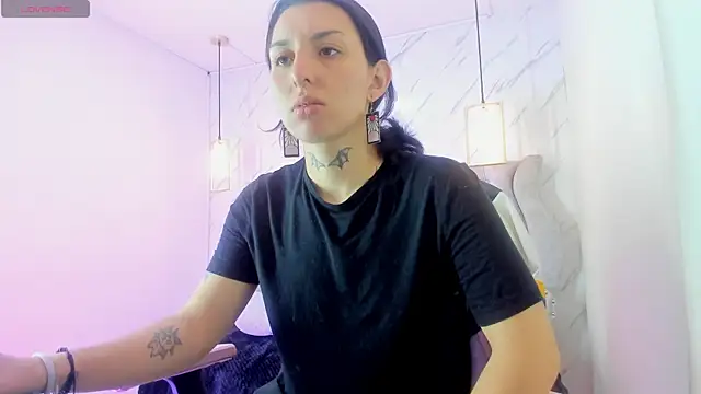 Iris  77 online show from 10-05-25, 06:31