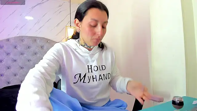 Iris  77 online show from 10-08-25, 06:52