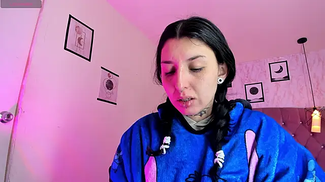 Iris  77 online show from 01-13-26, 11:58