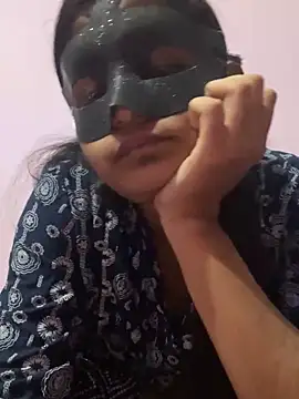 Snapshot of TeluguIshu_teen20 chatting on 11-17-25, 04:22 TeluguIshu teen20 online show from 11-17-25, 04:22