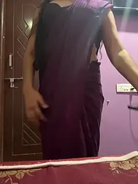 Snapshot of TeluguIshu_teen20 chatting on 11-22-25, 04:50 TeluguIshu teen20 online show from 11-22-25, 04:50