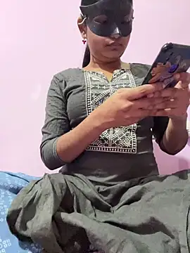 Snapshot of TeluguIshu_teen20 chatting on 12-18-25, 09:47 TeluguIshu teen20 online show from 12-18-25, 09:47