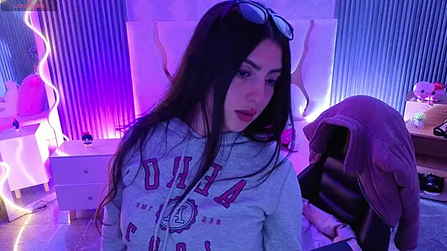 Ixchel tay online show from 04-13-26, 04:05