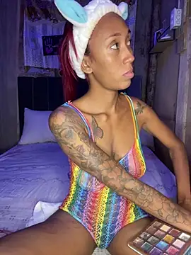 Zasha Romero online show from 12-22-25, 04:01