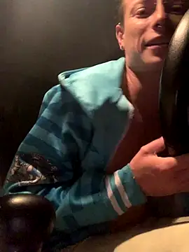 GoldenPussy1329 online show from 10-16-25, 11:02