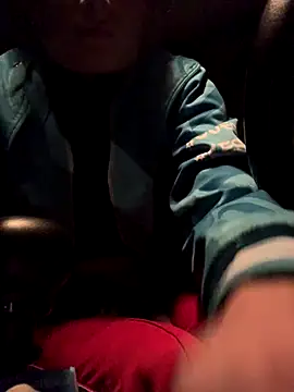 GoldenPussy1329 online show from 10-25-25, 06:41