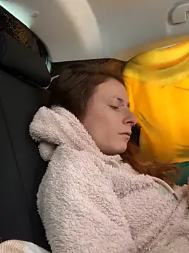 GoldenPussy1329 online show from 11-20-25, 11:44