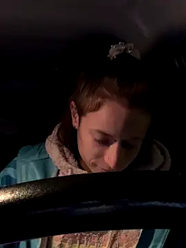 GoldenPussy1329 online show from 10-28-25, 10:20