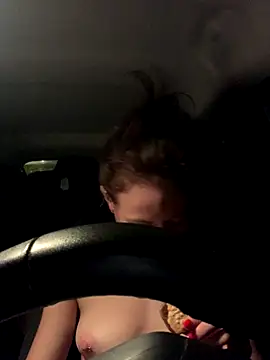 GoldenPussy1329 online show from 11-07-25, 10:46