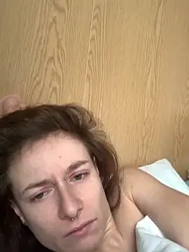 GoldenPussy1329 online show from 02-13-26, 11:32