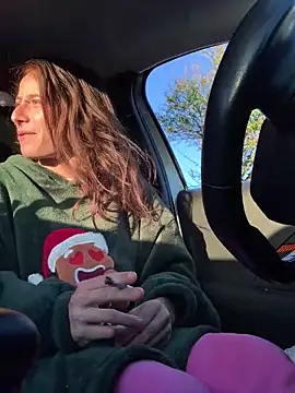 GoldenPussy1329 online show from 11-18-25, 07:55