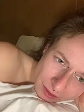 GoldenPussy1329 online show from 02-20-26, 06:19