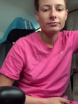 GoldenPussy1329 online show from 11-08-25, 04:21