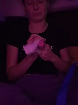 GoldenPussy1329 online show from 12-16-25, 10:25