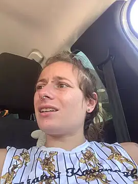 GoldenPussy1329 online show from 05-23-26, 10:58