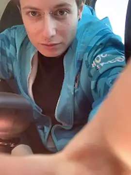 GoldenPussy1329 online show from 03-26-26, 01:20