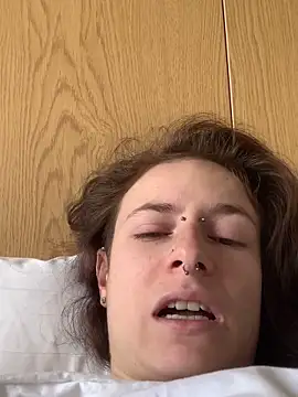 GoldenPussy1329 online show from 02-26-26, 02:28