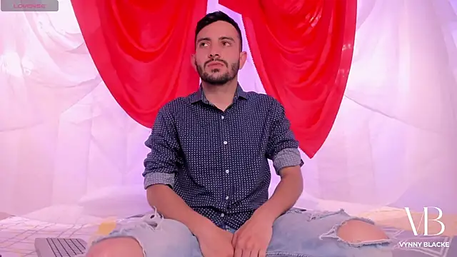 VynnyBlacke  online show from 10-11-25, 09:05