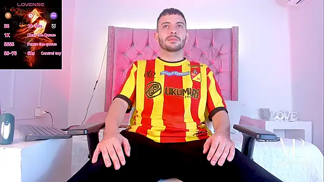 VynnyBlacke  online show from 11-01-25, 09:19