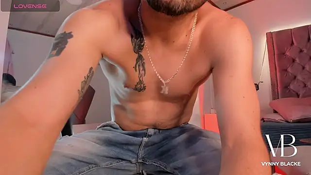 VynnyBlacke  online show from 10-09-25, 08:09