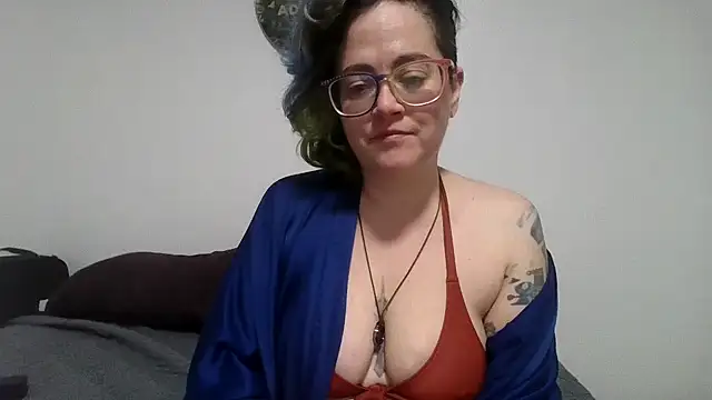 Snapshot of daniak90 chatting on 10-23-25, 05:06 daniak90 online show from 10-23-25, 05:06