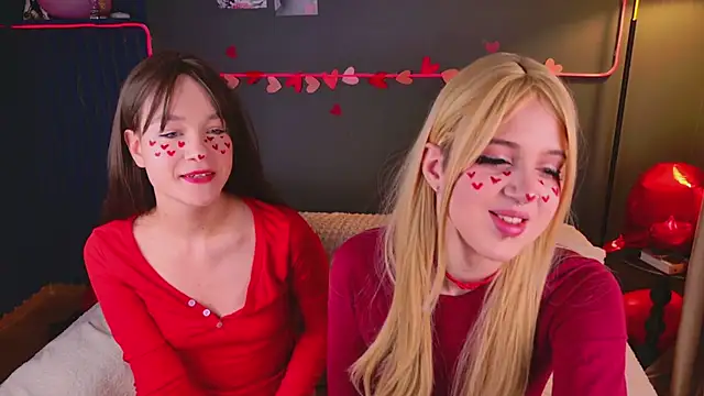 Snapshot of luna_son chatting on 02-14-26, 06:52 luna son online show from 02-14-26, 06:52