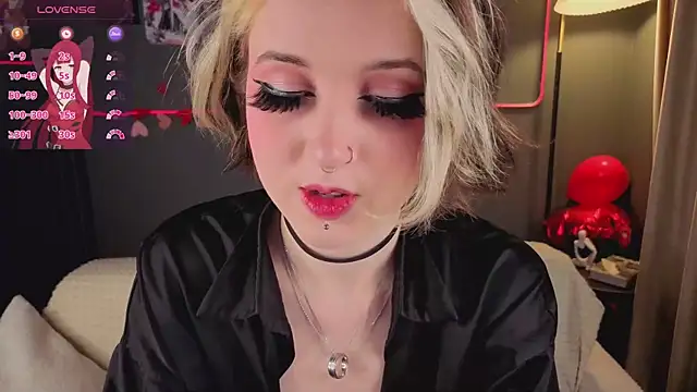 Snapshot of luna_son chatting on 02-22-26, 09:49 luna son online show from 02-22-26, 09:49