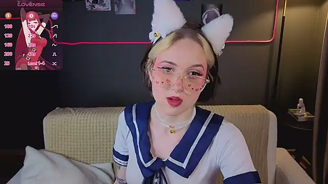 Snapshot of luna_son chatting on 02-28-26, 11:04 luna son online show from 02-28-26, 11:04