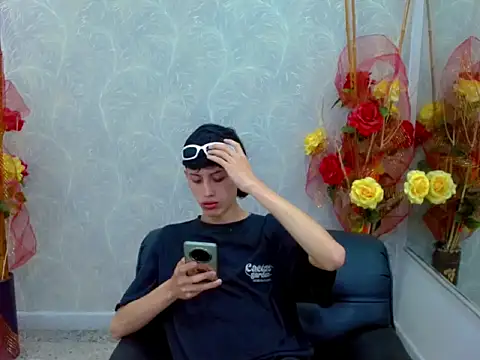 Snapshot of thaigo_twink38 chatting on 10-08-25, 03:19 thaigo twink38 online show from 10-08-25, 03:19