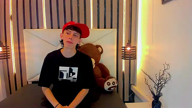 thaigo twink38 online show from 06-22-26, 04:42