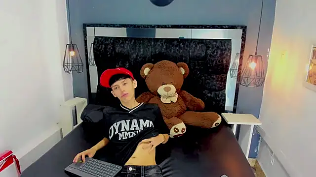 thaigo twink38 online show from 06-25-26, 05:45