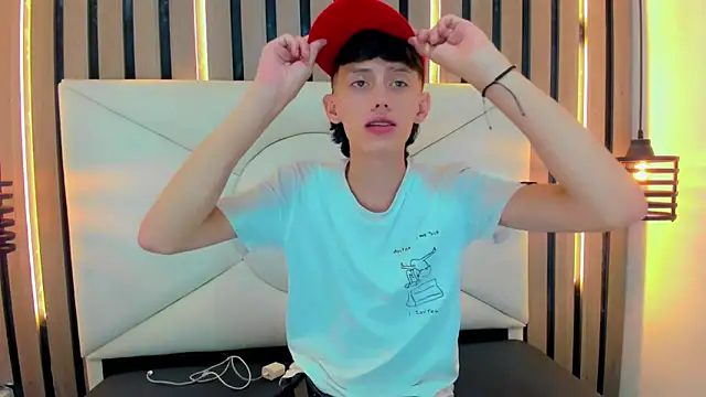 thaigo twink38 online show from 04-24-26, 08:05