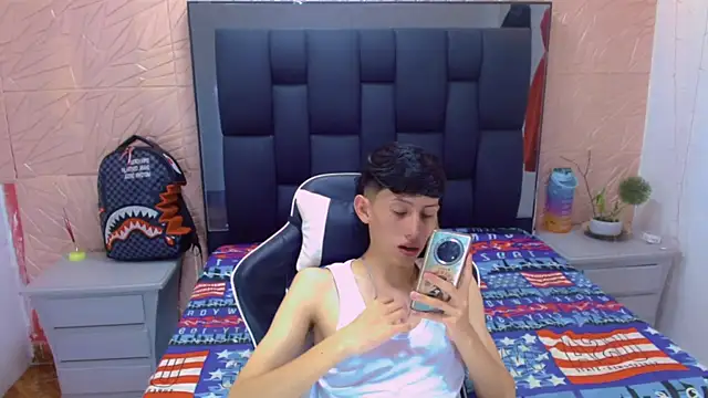 Snapshot of thaigo_twink38 chatting on 10-18-25, 05:09 thaigo twink38 online show from 10-18-25, 05:09