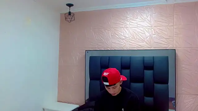 thaigo twink38 online show from 02-10-26, 05:50