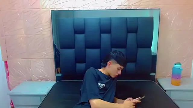 thaigo twink38 online show from 11-11-25, 04:29