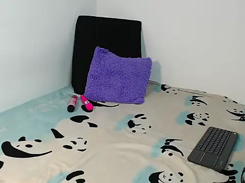 Alis064 online show from 11-13-25, 05:22