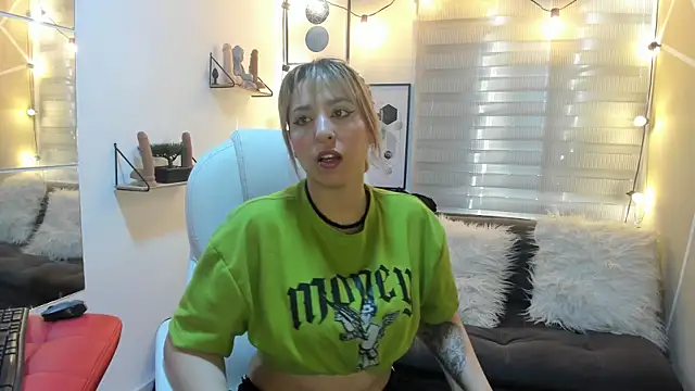 sophialyh 1 online show from 11-27-25, 12:38